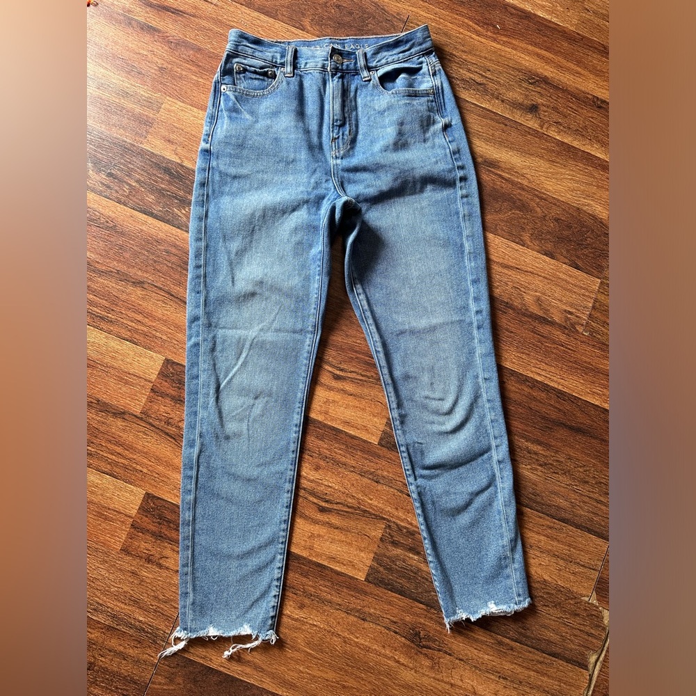American‎ Eagle Mom Jean Size 0